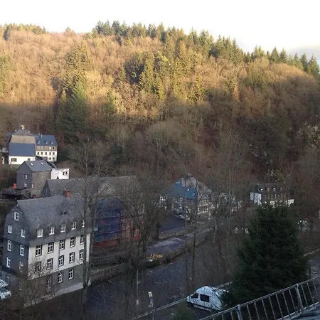 Fuer 3 Personen Ca 50 M In Monschau, Mittelgebirge Deutschland Eifel Apartment Monschau